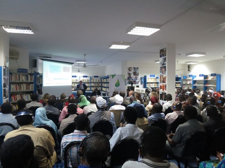 Conférence de Jean Jouzel (climatologue et glaciologue français)&nbsp;sur le changement climatique à l'Institut français de Khartoum (-)