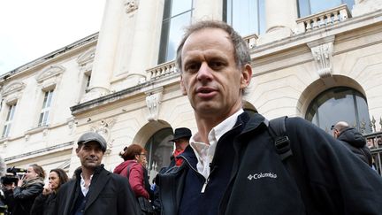 Pierre-Alain Mannoni a été relaxé vendredi 6 janvier par le tribunal correctionnel de Nice où il était jugé pour avoir aidé trois érythréennes. Le parquet a fait appel de cette décision. (YANN COATSALIOU / AFP)