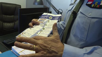 100 000 sacs de prévention distribués dans les boulangeries et les pharmacies du Cantal. (France 3 Auvergne)