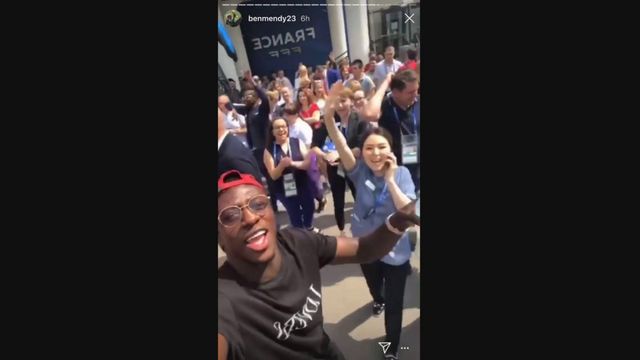 Les Bleus quittent leur hôtel au lendemain du titre