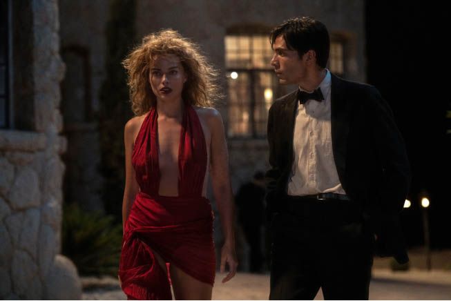 L'actrice australienne Margot Robbie (Nelly LaRoy) et l'acteur mexicain Diego Calva (Manny) dans "Babylon", le film de Damien Chazelle (2023). (PARAMOUNT PICTURES ALL RIGHTS RESERVED)