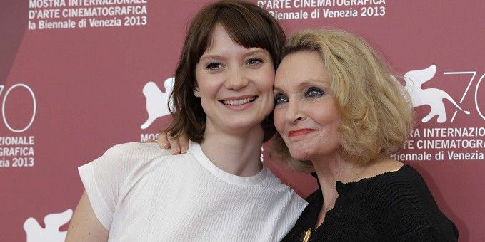 Dans le film "Tracks", l'actrice Mia Wasikowska incarne Robyn Davidson qui traversa seule l'Australie dans les années 70 
 (Andrew Medichini/AP/SIPA)