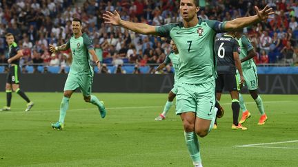 Décisif, Cristiano Ronaldo envoie le Portugal en finale de l'Euro (PAUL ELLIS / AFP)