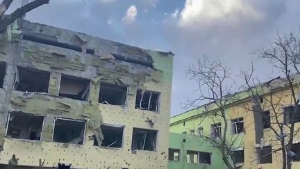 Guerre en Ukraine : un hôpital pour enfants de Marioupol bombardé