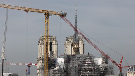 La proposition de Rachida Dati de rendre payante l'entrée de la cathédrale parisienne, dont les travaux touchent à leur fin, divise. (LUDOVIC MARIN / AFP)