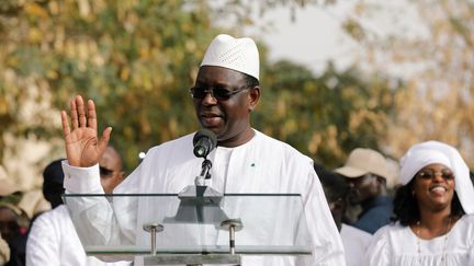 Macky Sall, lors d'un discours après avoir voté pour le premier tour de l'élection présidentielle,&nbsp;à&nbsp;Fatick (Sénégal), le 24 février 2019.&nbsp; (ZOHRA BENSEMRA / REUTERS)