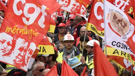 Des militants de la CGT manifestent contre la loi Travail, le 14 juin 2016, à Paris.&nbsp; (DOMINIQUE FAGET / AFP)