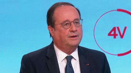 François Hollande, ancien président de la République, était l'invité des "4 Vérités" sur France 2, jeudi 10 mars.&nbsp; (CAPTURE ECRAN FRANCE 2)