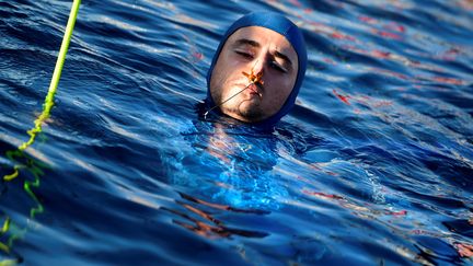 L'apnéiste&nbsp;Arnaud Jérald à Villefranche-sur-Mer le 13 septembre 2019. (YANN COATSALIOU / AFP)