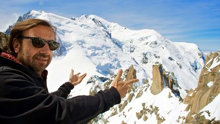 André Manoukian, en juin 2010, en haut de l'Aiguille du Midi, l'une des scènes atypiques du Cosmo Jazz Festival. (MAXPPP/LE DAUPHINE LIBERE)