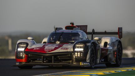 La Toyota numéro 8 de Buemi, Hartley et Hirakawa, vainqueur des 24 heures du Mans, dimanche 12 juin, dans la Sarthe.&nbsp; (ALEXANDRE GUILLAUMOT / ALEXANDRE GUILLAUMOT)