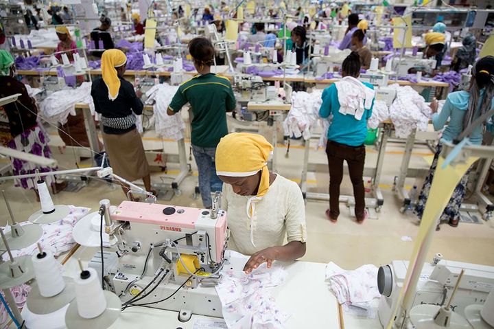 Dans une usine de sous-vêtements pour enfants à Addis-Abeba. (Kay Nietfeld / dpa/ AFP)