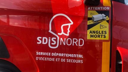 Un véhicule des pompiers du Nord. (ROMANE PORCON / RADIOFRANCE)