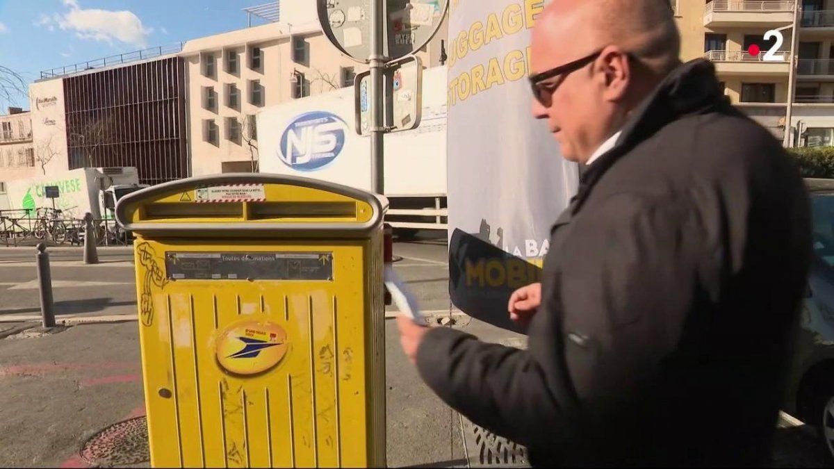 La Poste : pourquoi les boîtes aux lettres se font de plus en plus rares ?