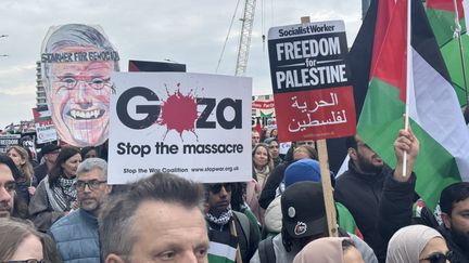 Une manifestation propalestinienne à Londres, le 9 mars 2024 (LAURA KALMUS / RADIO FRANCE)