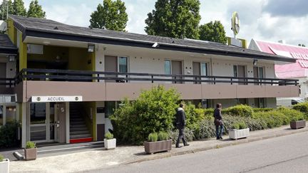 L'h&ocirc;tel de&nbsp;Pontault-Combault (Seine-et-Marne), o&ugrave; R&eacute;doine Fa&iuml;d a &eacute;t&eacute; arr&ecirc;t&eacute; dans la nuit du mardi au mercredi 29 mai 2013, un mois et demi apr&egrave;s son &eacute;vasion. (PIERRE VERDY / AFP)