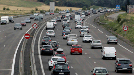 &nbsp; (Le blocage est levé sur l'autoroute A1 © Maxppp)