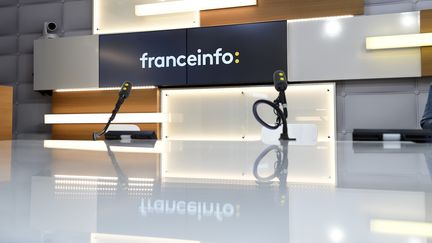 Le plateau de franceinfo (illustration). (CHRISTOPHE ABRAMOWITZ / RADIO FRANCE)