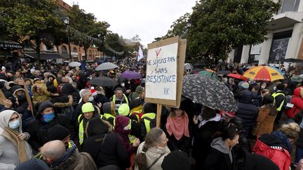 Manifestations contre le pass vaccinal à Toulouse, le 8 janvier 2022.&nbsp; (XAVIER DE FENOYL / MAXPPP)