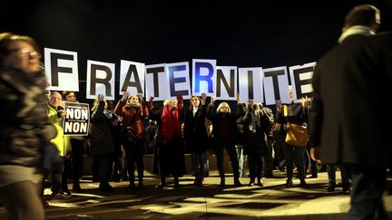 A Marseille (Bouches-du-Rhône), 1 500 personnes se sont rassemblées sur le Vieux-Port contre l'antisémitisme, mardi 19 février 2019. (MAXPPP)