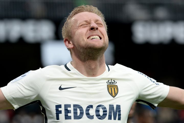 Le défenseur de Monaco Kamil Glik lors d'un match face à Guingamp, au stade du Roudourou, le 25 février 2017. (FRED TANNEAU / AFP)