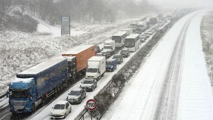 La N118 pr&egrave;s de Paris, le 12 mars 2013. (FRANCK FIFE / AFP)