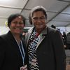 Deux membres de la délégation des Tuvalu assistent à la COP26 à Glasgow (Ecosse), le 31 octobre 2021. (CAMILLE ADAOUST / FRANCEINFO)