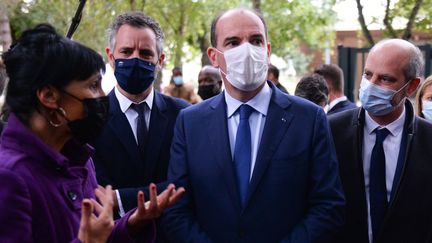 Le Premier ministre Jean Castex et le ministre de l'Education nationale Jean-Michel Blanquer en déplacement dans une école de Rennes (Ille-et-Vilaine), le 1er octobre 2021 (JEAN-FRANCOIS MONIER / AFP)