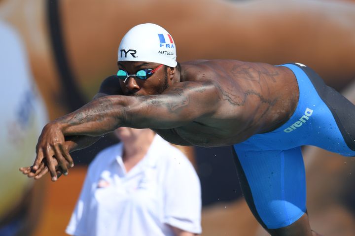 Mehdy Metella s'élance pour un 100 m nage libre à Chartres, le 7 juillet 2018. (STEPHANE KEMPINAIRE / STEPHANE KEMPINAIRE)