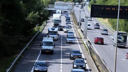 La circulation plutôt dense sur l'autoroute A31, à hauteur de Thionville (Lorraine), le 22 juillet 2019. (MAXPPP)