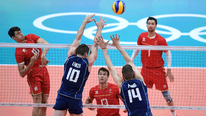 &nbsp; (La team Yavbou à l'attaque dans cette lourde défaite contre les Italiens © AFP / JOHANNES EISELE)