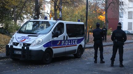 Des policiers nationaux en intervention, le 27 octobre 2020. (VINCENT VOEGTLIN / MAXPPP)