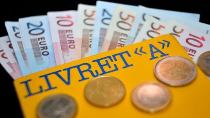 Le taux du Livret A a d&eacute;j&agrave; &eacute;t&eacute; baiss&eacute; de 2,25% &agrave; 1,75% le 1er f&eacute;vrier 2013. (PHILIPPE HUGUEN / AFP)