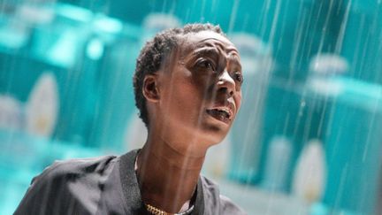 L'actrice britannique&nbsp;Noma Dumezweni, le 30 novembre 2015 à Londres, lors d'une représentation de la pièce "Linda" au&nbsp;Royal Court&nbsp;Theatre.&nbsp; (ALASTAIR MUIR / REX SHUTT / SIPA)