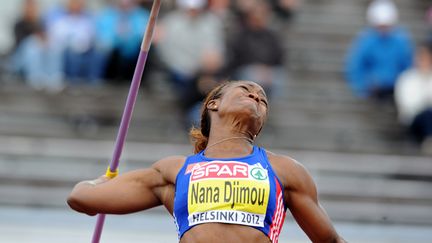 Antoinette Nana Djimou lance le javelot