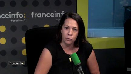 Alexandra Routhiau, auteure du "Petit manuel de survie pour les journalistes". (RADIO FRANCE / FRANCE INFO)