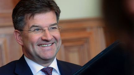 Né en 1963, Miroslav Lajčák est l'actuel ministre slovaque des Affaires étrangères (ici à Budapest, le 30 mars 2015). (ATTILA KISBENEDEK / AFP)