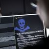 Des acteurs de la cybersécurité enseignent dans le centre "Athene", à Hessen&nbsp;(Allemagne) comment rendre inoffensifs les rançongiciels, le 4 décembre 2019. (FRANK RUMPENHORST / DPA / AFP)