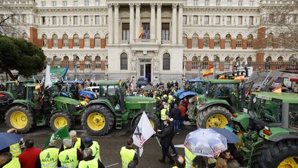 Tractors in Madrid, February 15, 2024. (OSCAR DEL POZO / AFP)