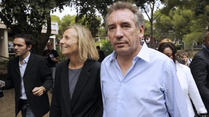 François Bayrou avec Anne-Marie Sarnez, à Hyères (Var), le 24/09/2010 (AFP/Anne-Christine Poujoulat)