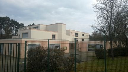 &nbsp; (Le directeur d'une école primaire de Villefontaine est soupçonné d'avoir imposé des fellations à au moins deux de ses élèves © MAXPPP)