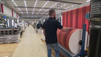 Le département du Nord recrute de nouveau des employés dans des secteurs d'emploi historiquement encrés de la région. Certains employés quittent leur métier afin de s'assurer un poste. (CAPTURE D'ÉCRAN FRANCE 2)