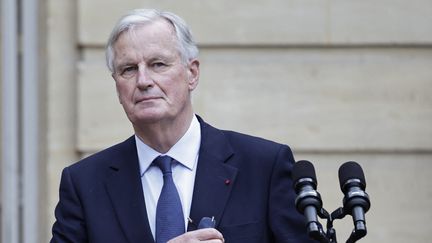 Le nouveau Premier ministre français Michel Barnier lors de la cérémonie de passation de pouvoir à l'hôtel Matignon, à Paris, le 5 septembre 2024. (STEPHANE DE SAKUTIN / POOL)