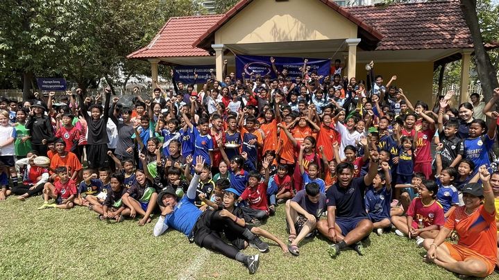 Pour son dixième anniversaire cette année, "Kampuchea Ballop" a envoyé quatre de ses formateurs en Europe et en France, pour assister aux matches de la Coupe du monde. (NICOLAS OLIVRY)