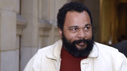 Dieudonn&eacute; au palais de justice de Paris, le 12 mars 2015. (LOIC VENANCE / AFP)