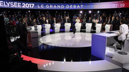 Les onze candidats à la présidentielle, le 4 avril 2017 à La Plaine-Saint-Denis (Seine-Saint-Denis). (LIONEL BONAVENTURE / AFP)