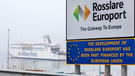 27 janvier 2021. L'Europort de Rosslare&nbsp;à la pointe sud-est de l’Irlande, est devenu le centre névralgique des échanges directs entre l’île et le continent.&nbsp;Les volumes de fret en direction de l’Europe y ont quadruplé depuis le Brexit.&nbsp; (PAUL FAITH / AFP)