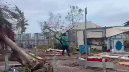 Cyclone Chido à Mayotte : le désarroi des habitants après la tempête