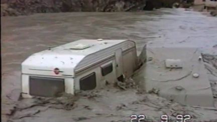 Crue meurtrière : il y a trente ans, à Vaison-la-Romaine, plus de 40 personnes sont mortes (France 3)