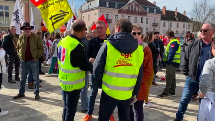 Réforme des retraites : à Vesoul, la vague de contestation monte après le recours au 49.3. (France 3)